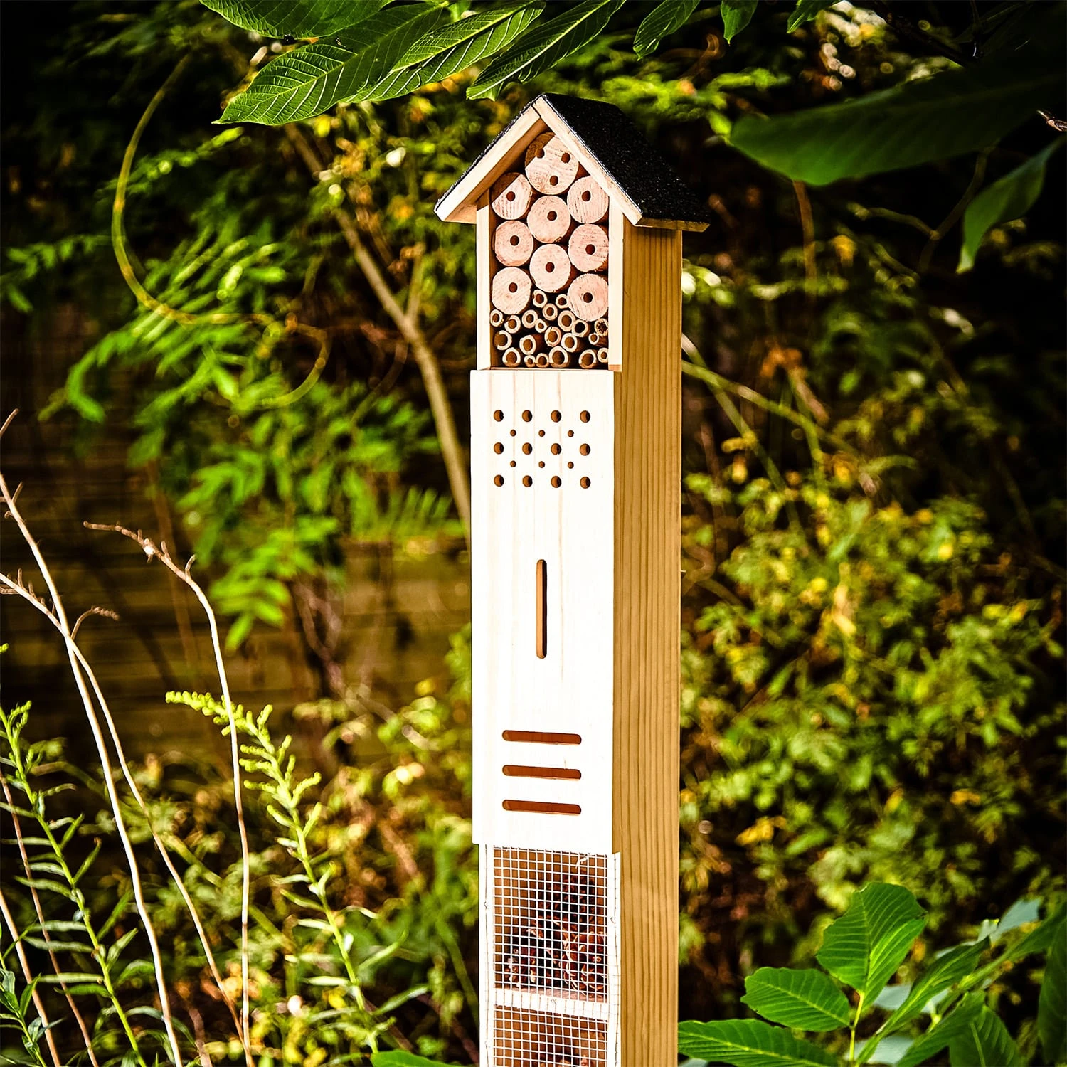 Insektenhotel Mit Erdspieß Ganzjährig Bewohnbar Holz – Bild 6